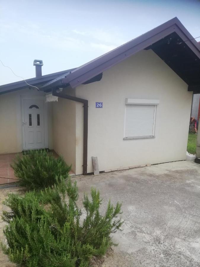 Kuca Za Odmor Sparta Dugo Selo Exteriér fotografie